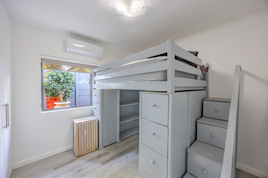 5 Bedroom Property for Sale in Flamingo Vlei Western Cape